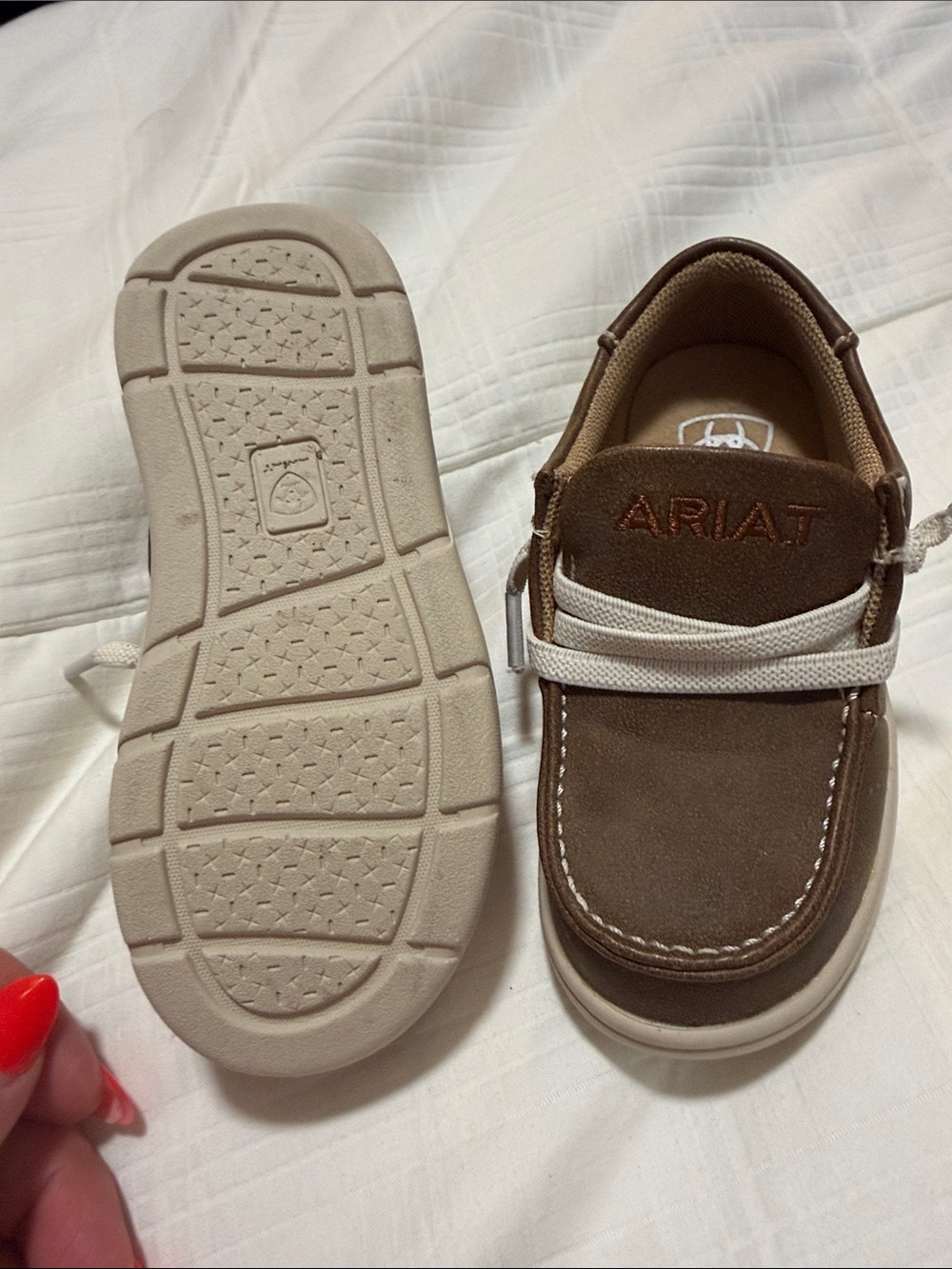Ariat Kids Brown Leather Boat Shoes with White Accents NWOT - Picture 3 of 3